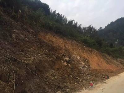 紅星禮柄至清涼漁溪公路封閉施工 過(guò)往車(chē)輛請(qǐng)繞道行駛